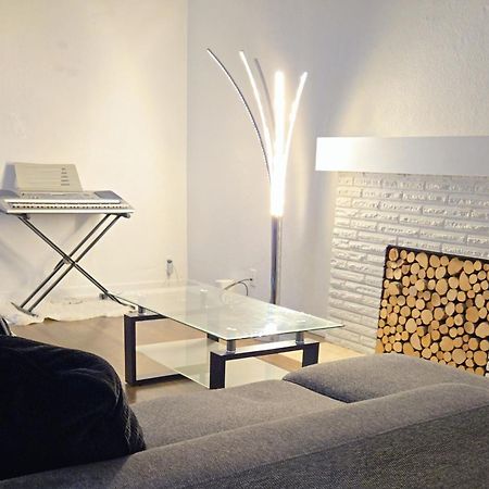 Charming Room With Attached Private Bath In The Heart Of Vancouver! Private Parking, Self Check-In & Just 4 Mins To Metrotown! Bagian luar foto