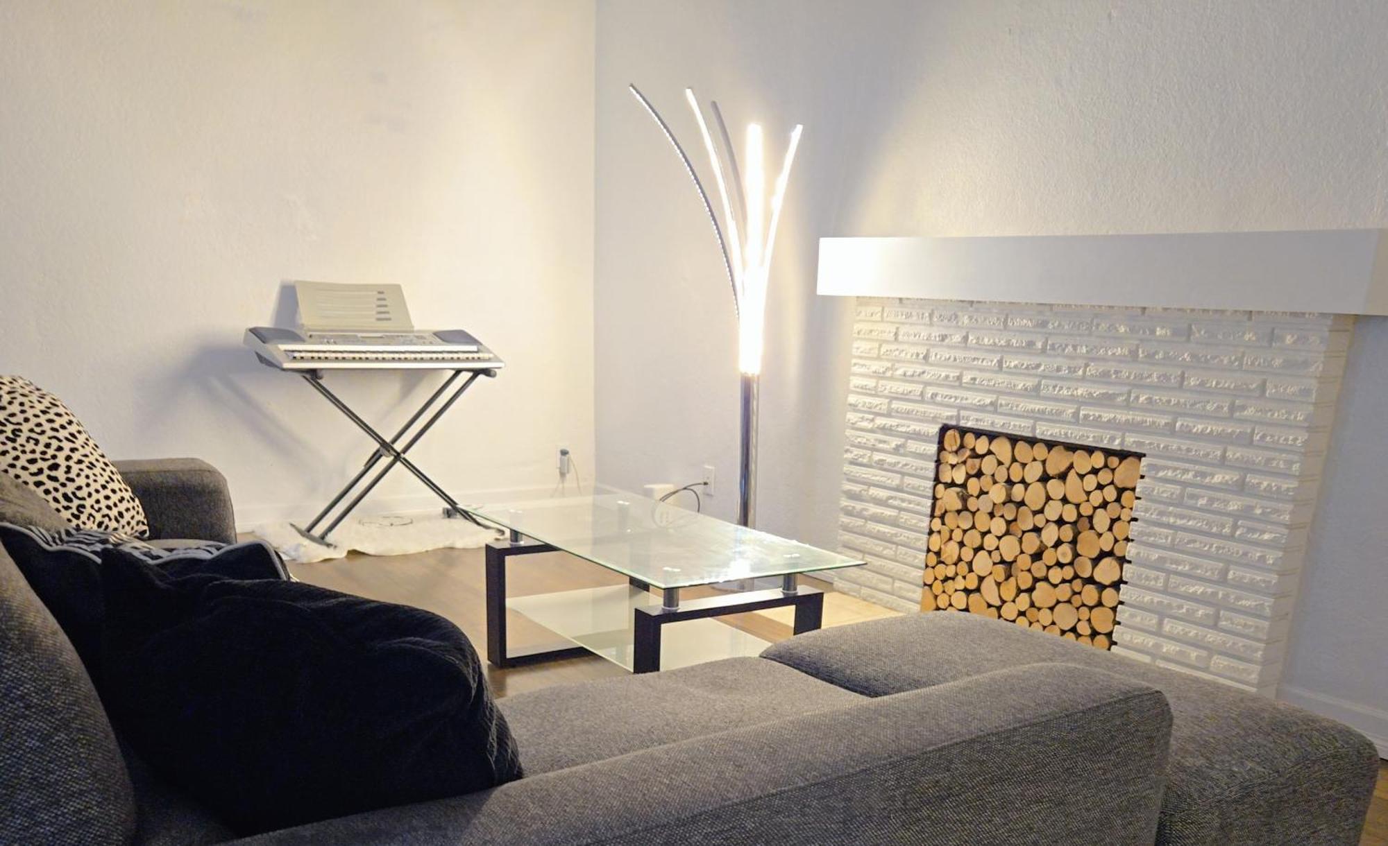 Charming Room With Attached Private Bath In The Heart Of Vancouver! Private Parking, Self Check-In & Just 4 Mins To Metrotown! Bagian luar foto